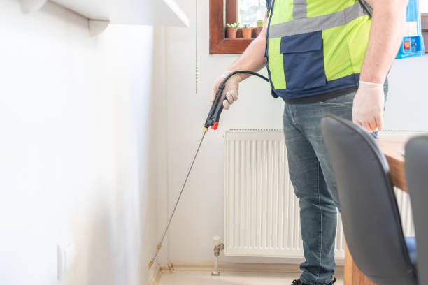 Best Pest Control for Restaurants  in Glouster, OH